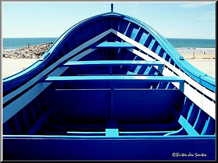 photo "The Blue Boat" tags: montage, landscape, water