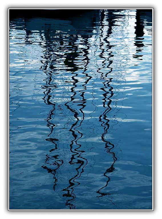 photo "Water Mirror in the Harbour" tags: misc., 