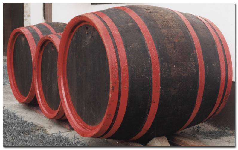 photo "Wine-casks" tags: misc., 