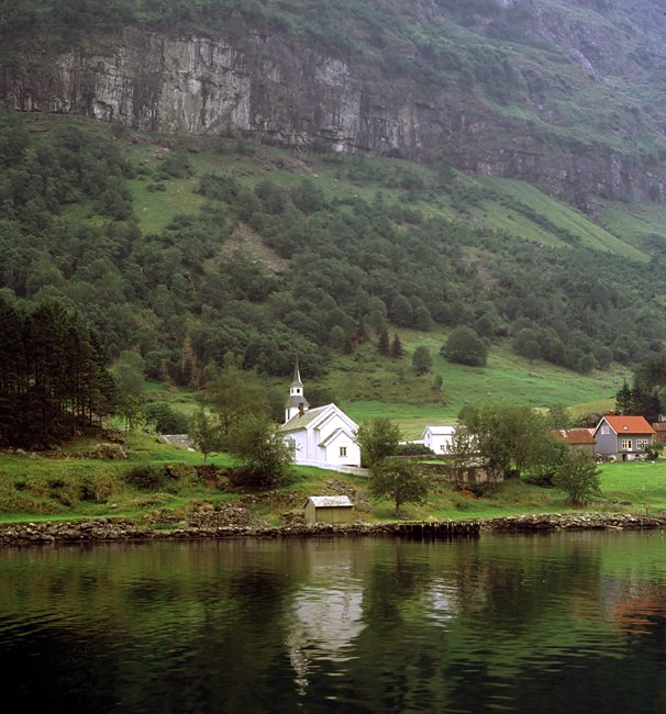 photo "Mountain church" tags: misc., travel, Europe