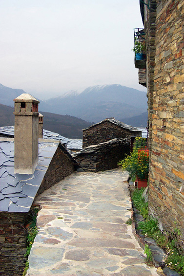 photo "Piodao, a portuguese vilage" tags: landscape, mountains