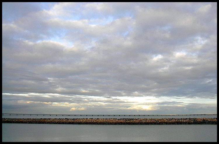 photo "Lines" tags: landscape, clouds, water