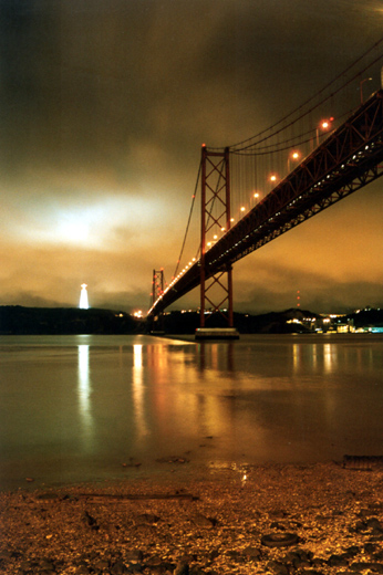 photo "Bridge on the river Tejo-Lisbon" tags: landscape, night