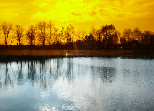 photo "It is yellow - Dark blue" tags: abstract, landscape, water