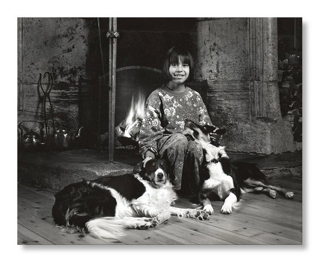 photo "Anna & the dogs" tags: portrait, children