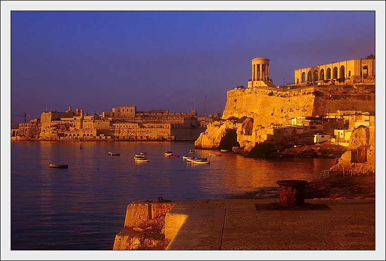 photo "Valletta - Early morning" tags: travel, landscape, Europe, sunset