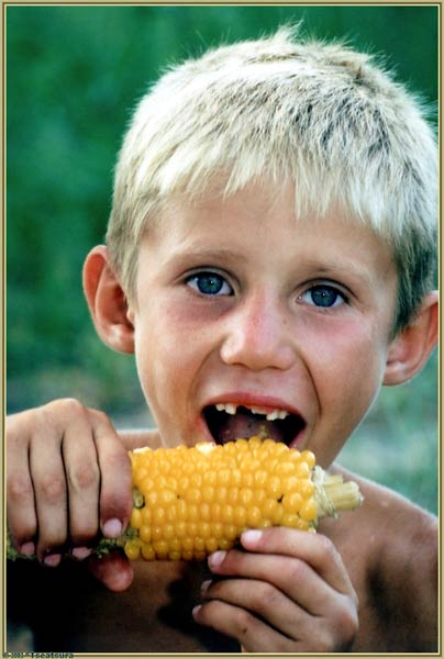 photo "Corn Boy" tags: genre, portrait, children