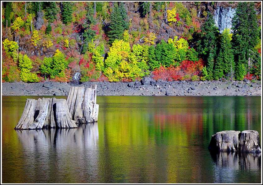 photo "Fall in Cascade Mountains" tags: landscape, autumn, water