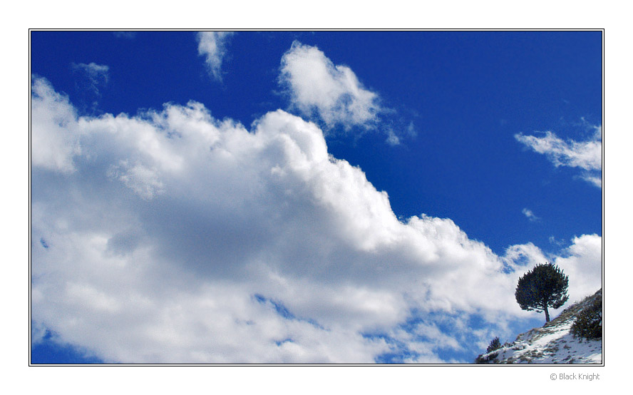 photo "Alone at the top of the World" tags: landscape, clouds, mountains