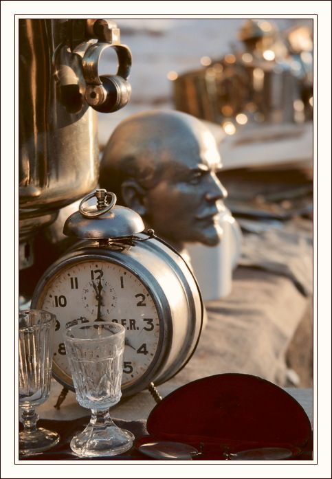 photo "Time and Lenin" tags: travel, abstract, Europe