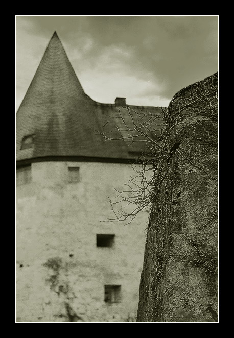 photo "Castle with ghost" tags: misc., 