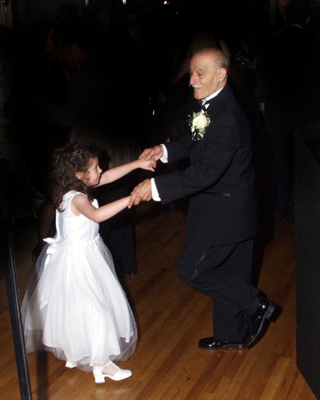 photo "Dance with me Grandpa" tags: reporting, 