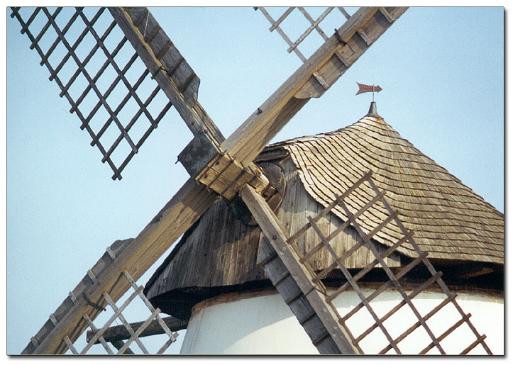 photo "Yet another windmill" tags: travel, architecture, landscape, Europe