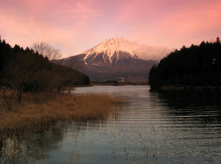 photo "The Day Comes to an End" tags: landscape, mountains, water