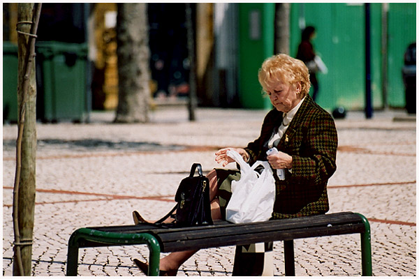 photo "Time to Lunch" tags: misc., 