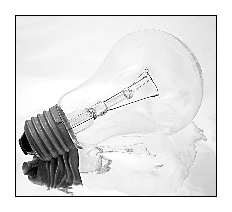 photo "The Bulb" tags: still life, black&white, 