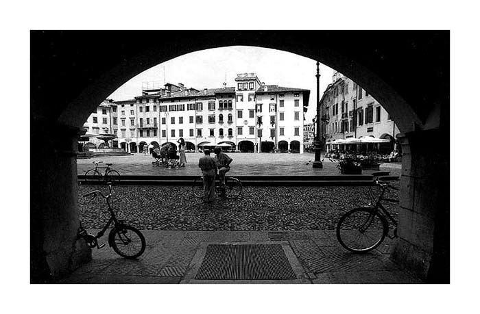 photo "Bikes" tags: black&white, 