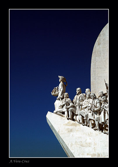 photo "Jumping to the New World" tags: architecture, landscape, 