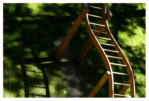 photo "Brown and Green" tags: architecture, landscape, 