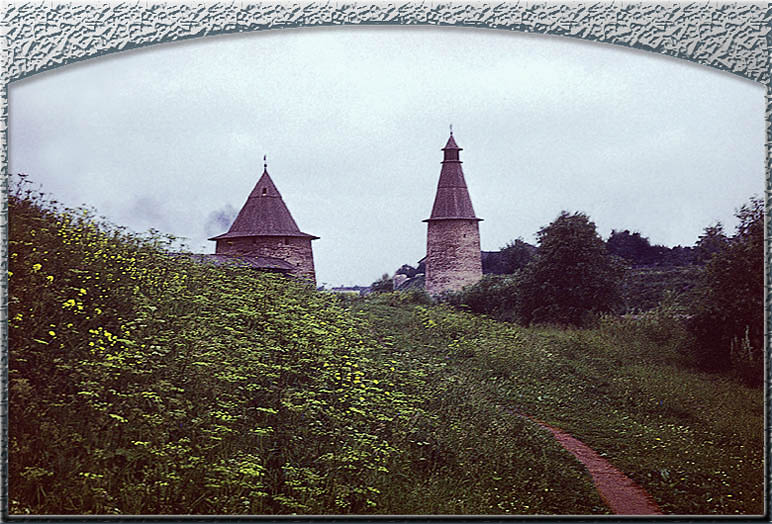 photo "Fairy-Tale Path" tags: landscape, travel, Europe