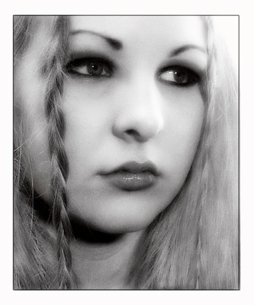 photo "Adrienne Alone" tags: portrait, woman