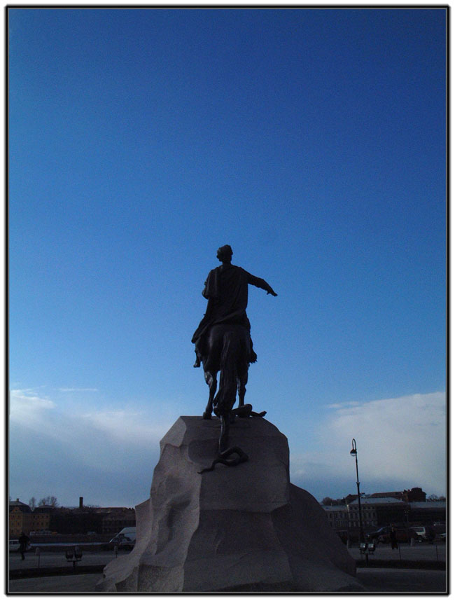 photo "Rider" tags: architecture, landscape, clouds