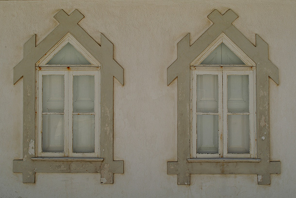 фото "Two Windows" метки: архитектура, пейзаж, 