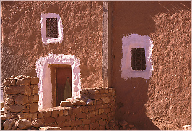 photo "house front in Morocco" tags: architecture, landscape, 