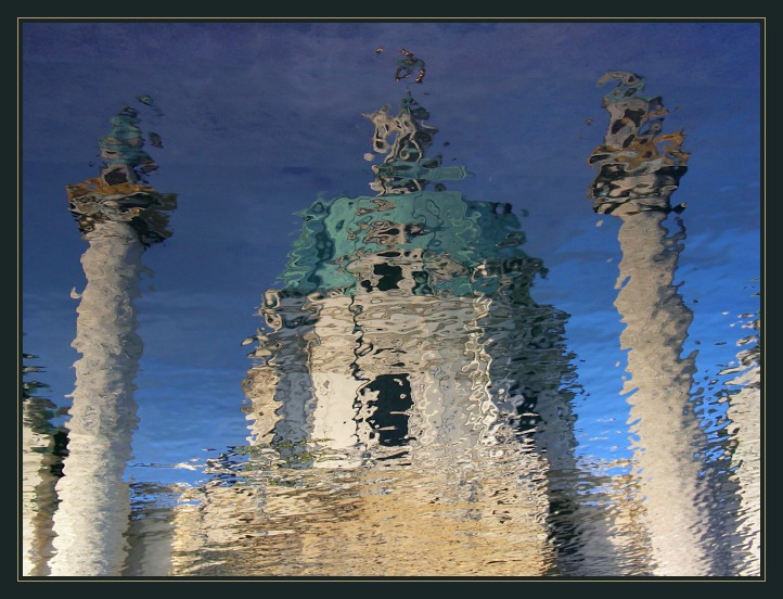 photo "Reflection" tags: architecture, landscape, 