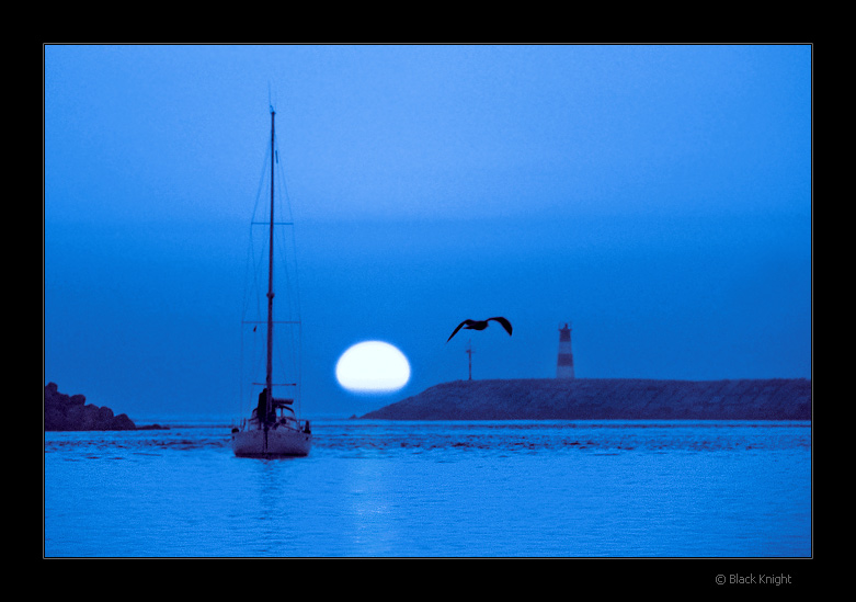 photo "Sailing in Blue" tags: landscape, summer, water