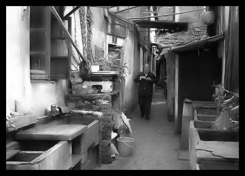 photo "Back Alley" tags: travel, black&white, Asia