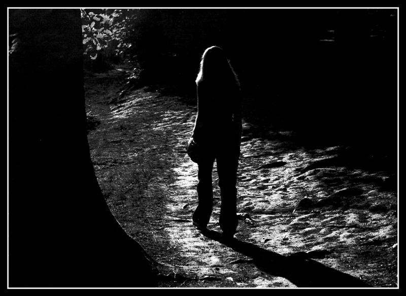 photo "Walk on the dark side" tags: nature, black&white, 