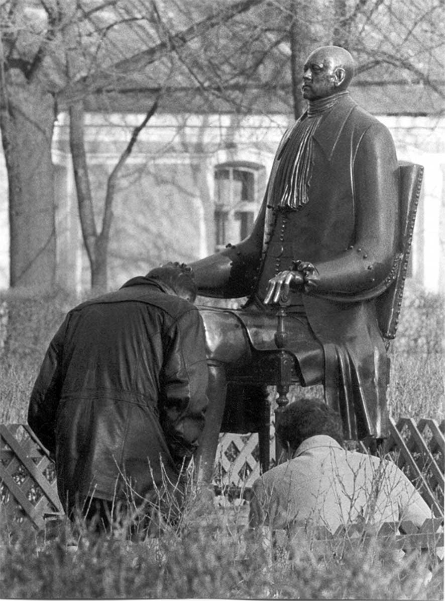 photo "On bow to Peter" tags: black&white, genre, 
