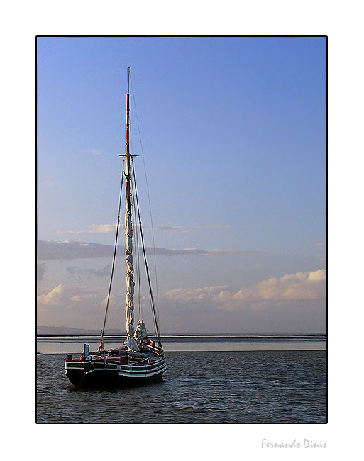photo "Typical boat" tags: landscape, water