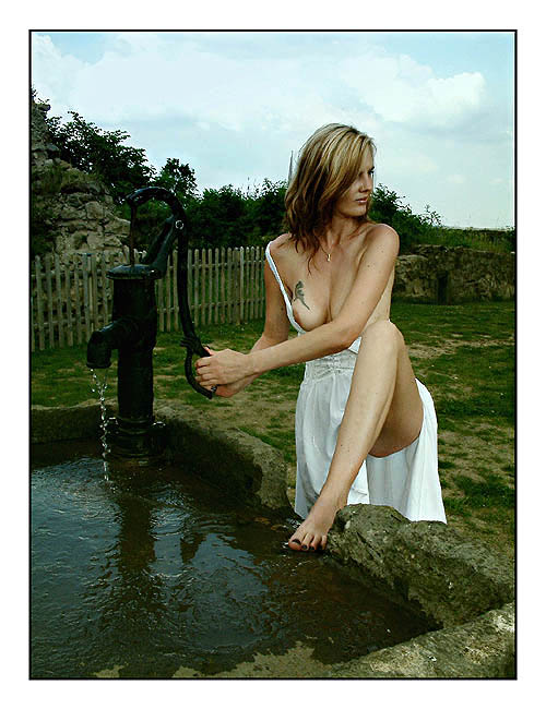 photo "... refreshing ..." tags: nude, 