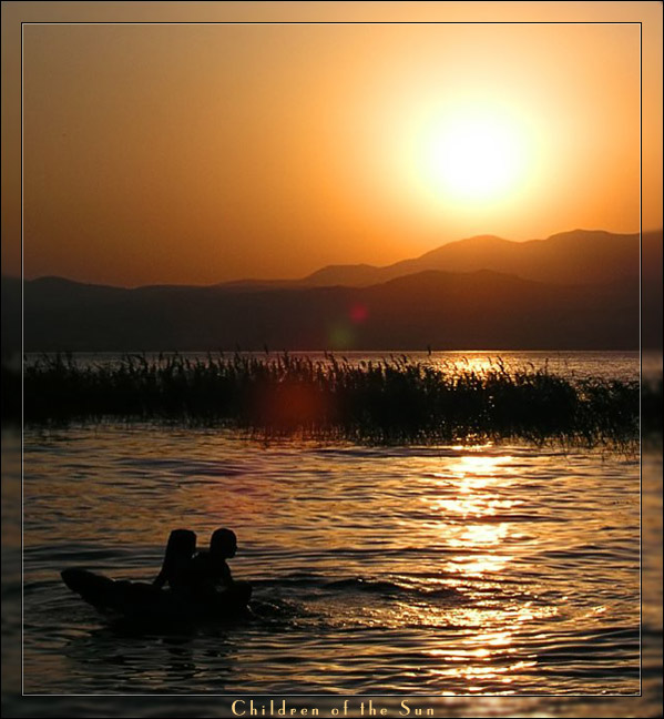 photo "Children of the Sun" tags: landscape, sunset, water