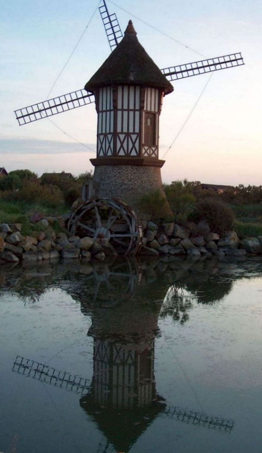photo "*Le Moulin / The Mill*" tags: landscape, travel, Europe, sunset