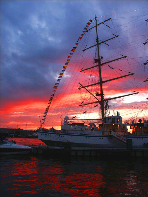 photo "Sunset on the English Embankment in St.Petersburg." tags: landscape, summer, sunset