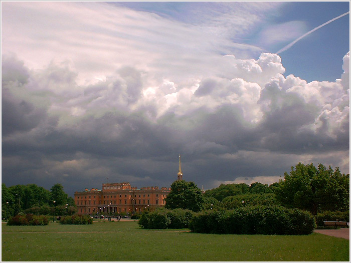 photo "Untitled photo" tags: architecture, landscape, clouds