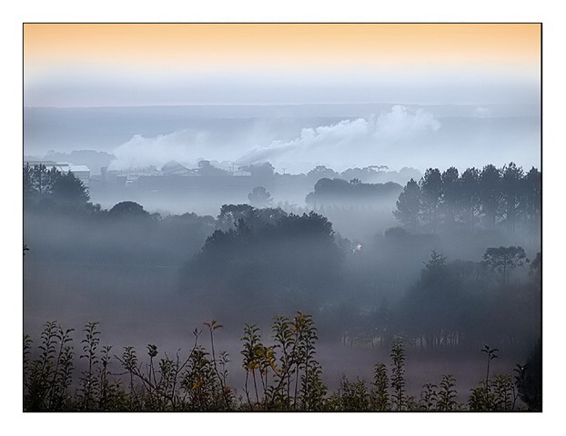 photo "Sky, smoke and fog" tags: landscape, winter