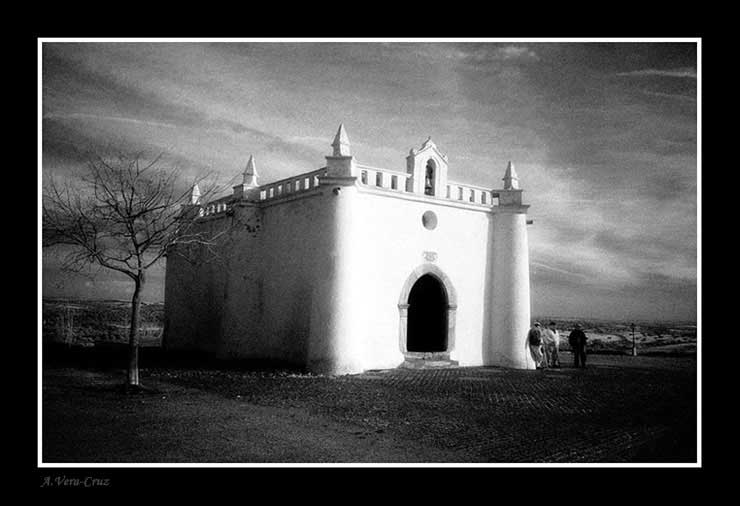 photo "The New Guardians of the Old Hermitage" tags: architecture, landscape, 