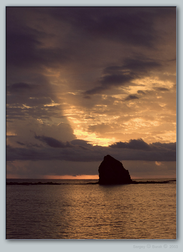 photo "Rock" tags: landscape, clouds, sunset