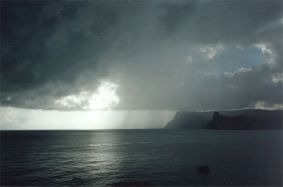 photo "dark sky" tags: landscape, clouds, summer