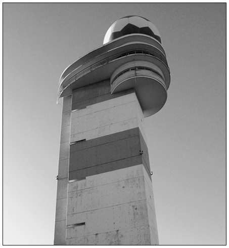 photo "alien_scape" tags: black&white, architecture, landscape, 