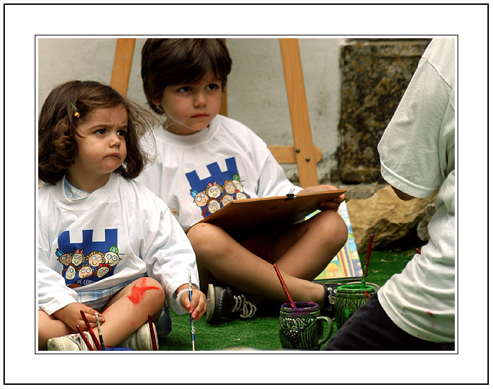 photo "What time does the Class finish?" tags: portrait, reporting, children