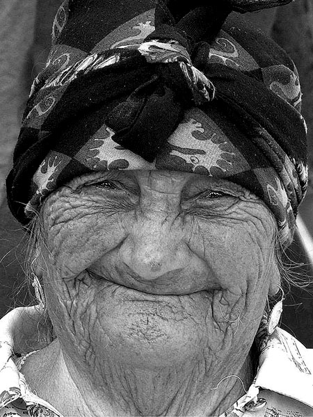 photo "Woman of Nazare" tags: portrait, black&white, woman