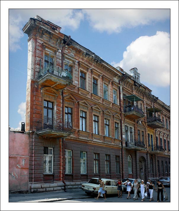 photo "Inhabited wall" tags: architecture, landscape, summer