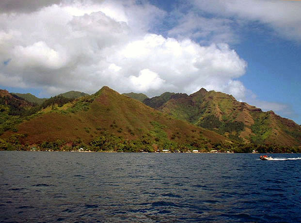 photo "Honeymoon Island of Moorea" tags: misc., landscape, water
