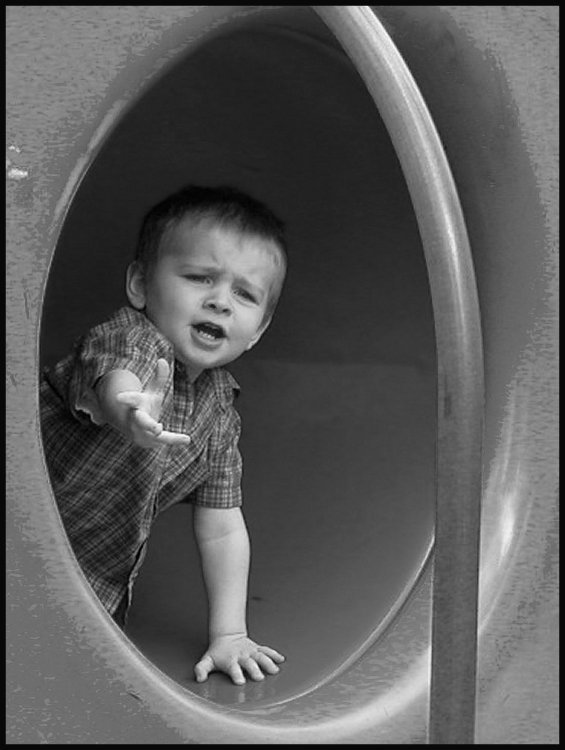 photo "HELP." tags: reporting, 