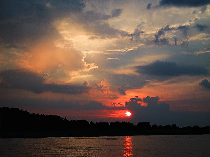 photo "The bottom layers of an atmosphere" tags: landscape, summer, sunset